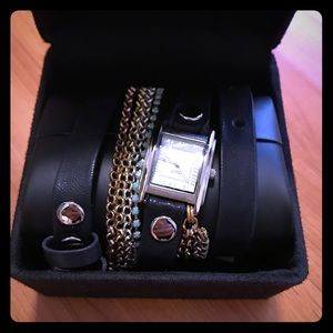 La Met blue navy leather wrap watch